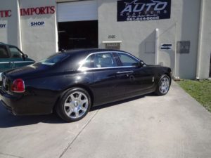 2012-Rolls-Royce-Phantom-dropped-off-at-west-palm-beach-shop-for-auto-body-and-paint-repairs