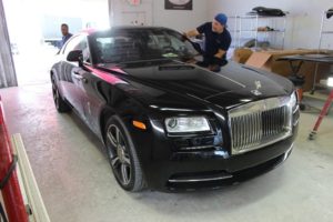 2012-Rolls-Royce-Phantom-getting-detailed-after-auto-body-repairs