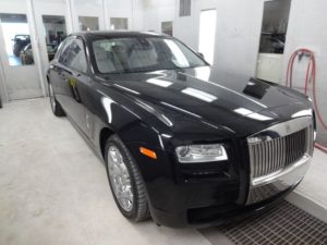 2012-Rolls-Royce-Phantom-unmasked-in-booth